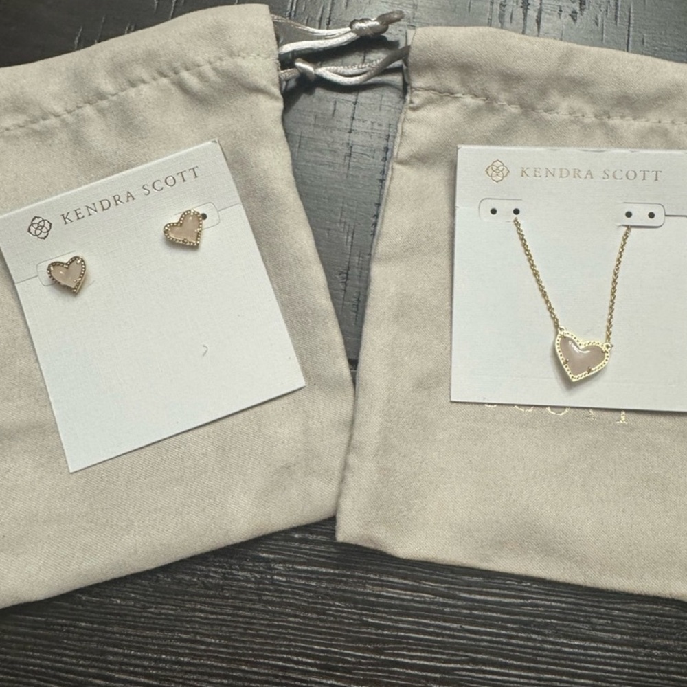 Brand new Kendra Scott set